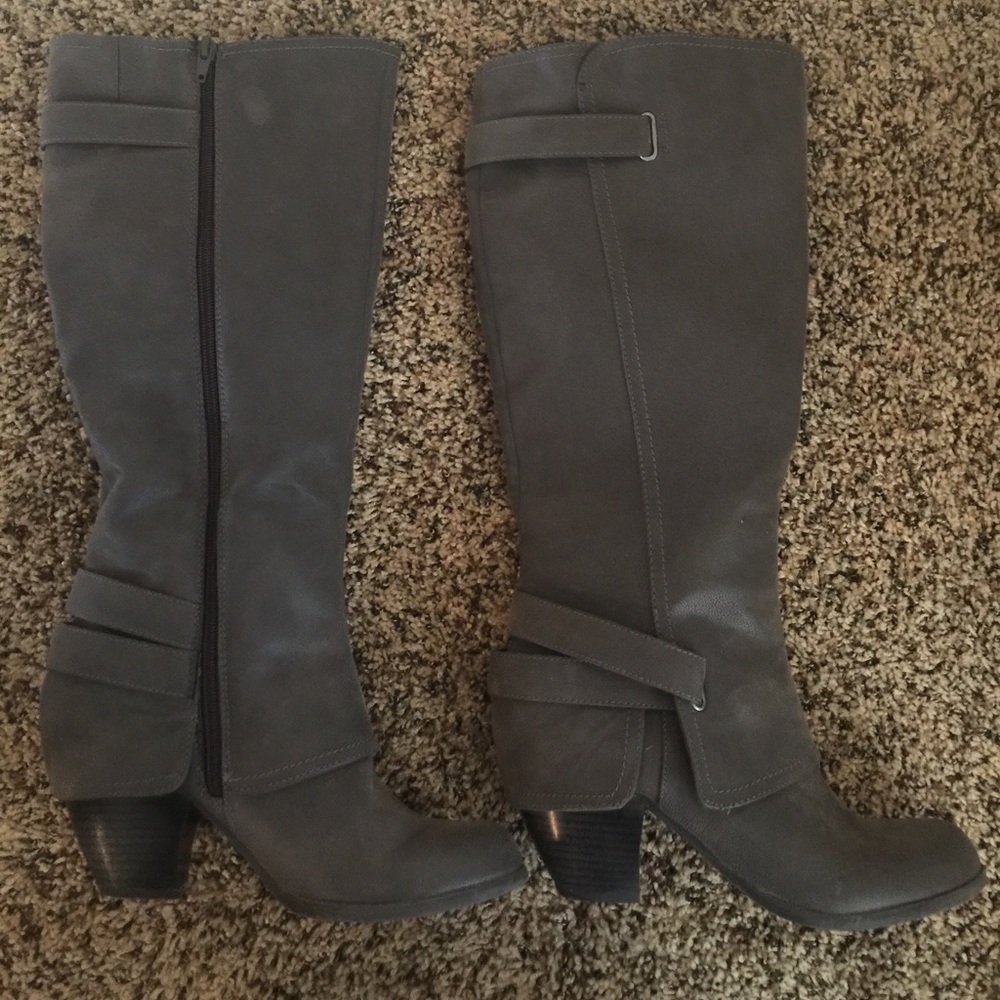 Fergie boots